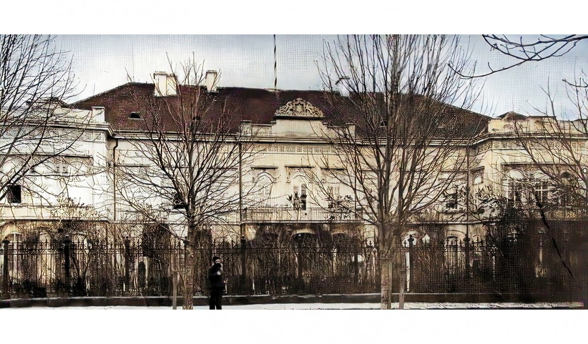 Stari konak, dvor Obrenovića (Simićevo zdanje) srušen 1904. Restaurirana i obojena fotografija